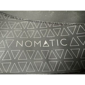 Nomatic Messenger Bag Black Laptop Travel Briefcase Magnetic Buckle $299 retail